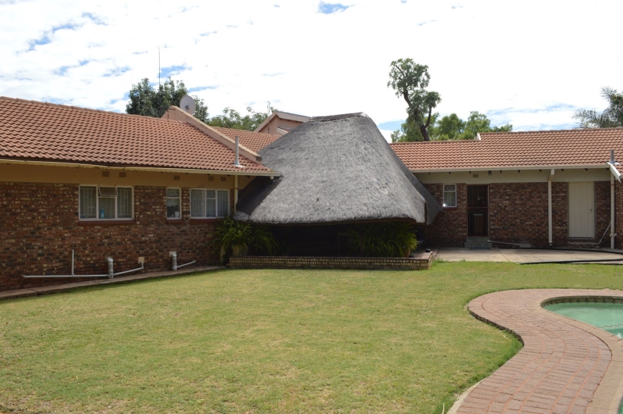 4 Bedroom Property for Sale in Flamwood North West